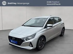 Silber Gebraucht 2023 Hyundai i20 Trend Kleinwagen | 16.450 € (Fairer Preis)