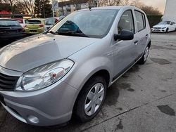 Silber Gebraucht 2010 Dacia Sandero Ambiance Kleinwagen | 2.990 € (Etwas zu teuer)