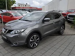 Grau Gebraucht 2016 Nissan Qashqai 360º SUV | 11.990 € (Guter Preis)