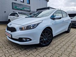Weiß Gebraucht 2014 Kia Ceed Kleinwagen | 8.290 € (Fairer Preis)