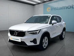 Weiß Gebraucht 2024 Volvo XC40 Core SUV | 35.549 € (Guter Preis)