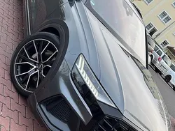 Grau Gebraucht 2019 Audi Q8 S-Line SUV | 49.000 € (Fairer Preis)