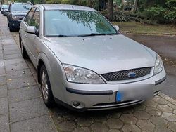 Silber Gebraucht 2001 Ford Mondeo Ghia Limousine | 3.999 €