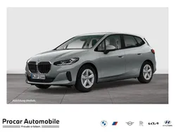 Grau Gebraucht 2024 BMW 218 Active Tourer Van / Kleinbus | 32.900 € (Guter Preis)
