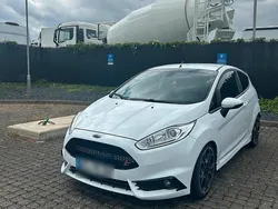 Weiß Gebraucht 2017 Ford Fiesta ST200 Kleinwagen | 12.000 € (Fairer Preis)