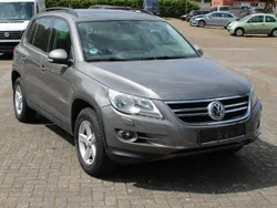 Grau Gebraucht 2009 VW Tiguan Track & Field SUV | 4.750 € (Fairer Preis)