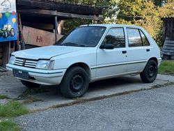 Weiß Gebraucht 1992 Peugeot 205 Kleinwagen | 500 €
