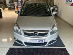 Silber Gebraucht 2005 Opel Zafira S Van / Kleinbus | 6.490 € (Teuer)