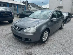 Grau Gebraucht 2005 VW Golf V Sportline Limousine | 3.990 € (Etwas zu teuer)