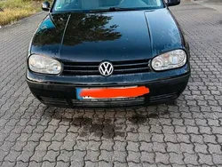 Schwarz Gebraucht 2000 VW Golf IV Kleinwagen | 2.500 € (Fairer Preis)
