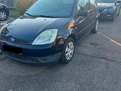 Blau Gebraucht 2004 Ford Fiesta Kleinwagen | 1.600 € (Fairer Preis)