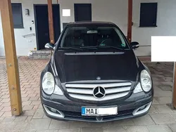 Schwarz Gebraucht 2006 Mercedes R320 Van / Kleinbus | 7.500 € (Teuer)