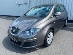 Grau Gebraucht 2014 Seat Altea Van / Kleinbus | 6.890 € (Teuer)