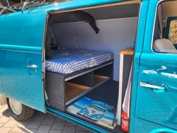 Blau Gebraucht 1978 VW T2 Van | 23.900 €