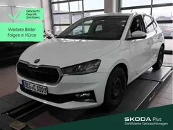 Weiß Gebraucht 2022 Skoda Fabia Style Limousine | 17.249 € (Fairer Preis)