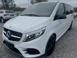 Weiß Gebraucht 2021 Mercedes V300 AMG Van / Kleinbus | 39.779 €