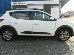 Weiß Gebraucht 2021 Dacia Sandero Comfort Kleinwagen | 13.400 € (Etwas zu teuer)