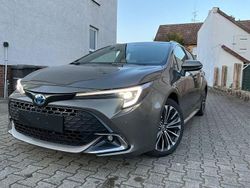 Grün Gebraucht 2024 Toyota Corolla Limousine | 25.900 € (Fairer Preis)