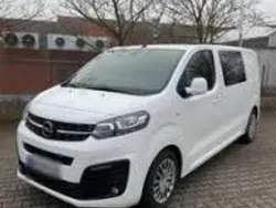 Weiß Gebraucht 2024 Opel Vivaro Design Edition Van | 29.500 €