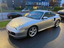 Silber Gebraucht 2002 Porsche 911 Turbo Coupé | 69.999 €