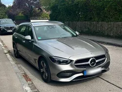 Grau Gebraucht 2023 Mercedes C200 Kombi | 34.900 € (Fairer Preis)