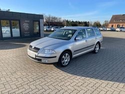 Stribrna diamantova/diamantsilbe metallic Gebraucht 2006 Skoda Octavia Elegance Kombi | 4.990 € (Teuer)