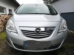 Silber Gebraucht 2012 Opel Meriva Van / Kleinbus | 2.700 € (Superpreis)