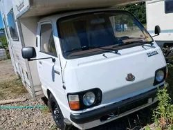 Weiß Gebraucht 1981 Toyota HiAce Van / Kleinbus | 8.900 €