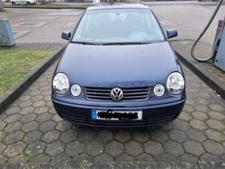 Blau Gebraucht 2004 VW Polo Basis Limousine | 640 € (Fairer Preis)