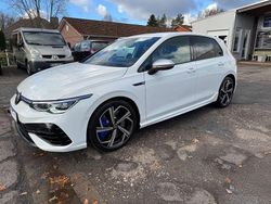 Pure white Gebraucht 2022 VW Golf VIII Sound Limousine | 29.300 € (Fairer Preis)