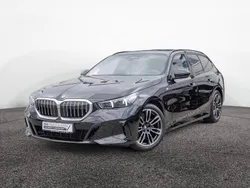 Saphirschwarz Gebraucht 2024 BMW 520 M Sport Kombi | 52.900 € (Superpreis)