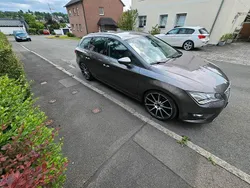 Silber Gebraucht 2015 Seat Leon ST FR Kombi | 8.690 €