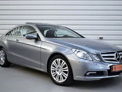 Silber Gebraucht 2009 Mercedes E350 Elegance Coupé | 20.990 €