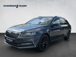 Quarzgrau Gebraucht 2022 Skoda Superb LAURIN & KLEMENT Kombi | 30.990 € (Fairer Preis)
