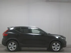 Schwarz Gebraucht 2020 Volvo XC40 Momentum SUV | 17.750 € (Fairer Preis)