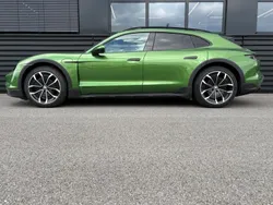 Grün Gebraucht 2022 Porsche Taycan Cross Turismo Limousine | 63.700 € (Superpreis)