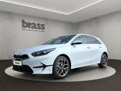 Carraraweiss Neu 2025 Kia Ceed Limousine | 28.980 € (Etwas zu teuer)