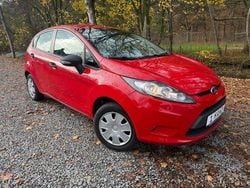 Rot Gebraucht 2009 Ford Fiesta Ambiente Limousine | 3.999 €