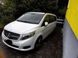 Weiß Gebraucht 2016 Mercedes V250 Edition Van / Kleinbus | 33.900 € (Fairer Preis)