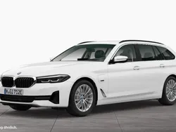 Weiß Gebraucht 2022 BMW 530e Kombi | 34.990 € (Superpreis)