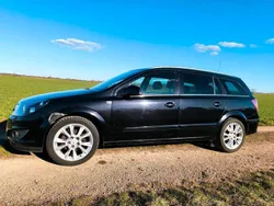 Schwarz Gebraucht 2010 Opel Astra Kombi | 3.200 € (Guter Preis)