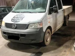 Grau Gebraucht 2006 VW T5 Van | 6.000 €