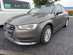 Dakotagrau metallic Gebraucht 2015 Audi A3 Ambiente Limousine | 12.990 € (Fairer Preis)