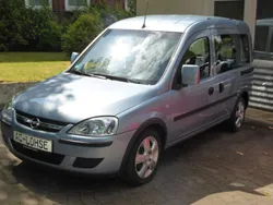 Blau Gebraucht 2005 Opel Combo Van / Kleinbus | 6.980 €