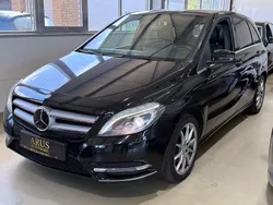 Schwarz Gebraucht 2014 Mercedes B180 Van / Kleinbus | 9.999 € (Fairer Preis)