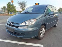 Grau Gebraucht 2007 Peugeot 807 Van / Kleinbus | 1.800 €
