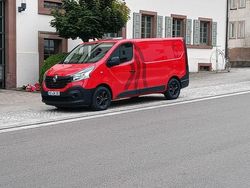 Rot Gebraucht 2018 Renault Trafic Van | 9.950 €