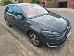 Grau Gebraucht 2020 VW e-Golf Kleinwagen | 13.999 € (Guter Preis)