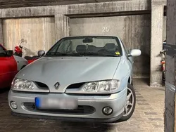 Grau Gebraucht 1998 Renault Mégane Cabriolet Cabrio | 799 €