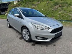 Silber Gebraucht 2015 Ford Focus Trend Limousine | 8.999 € (Superpreis)